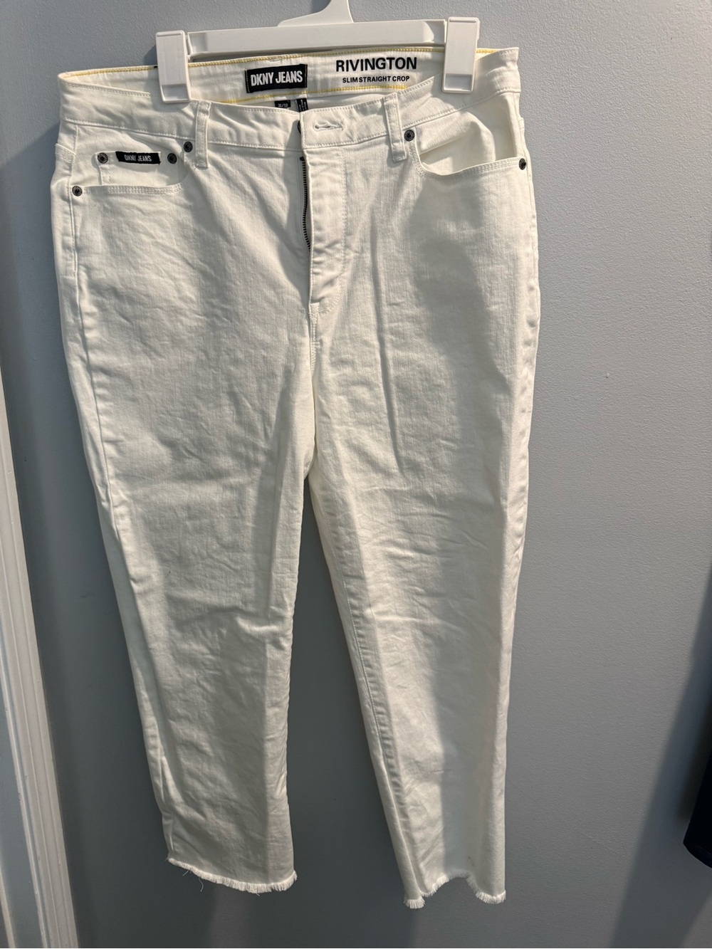 DKNY Rivington Slim Straight Crop Jeans in White size 12 Never worn